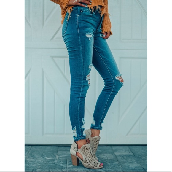 LAST 1! Natalie Distressed Frayed Skinny Jeans - Picture 4 of 6